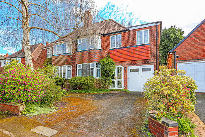 3 Bedroom Semi Detached House For Sale In Ravenscroft Road, Solihull, B92