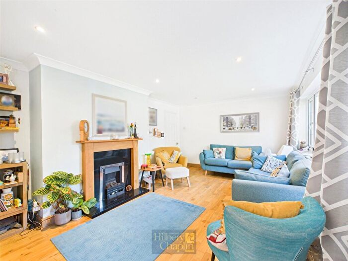 4 Bedroom Detached House For Sale In Tomlyns Close, Hutton, Brentwood, Essex, CM13