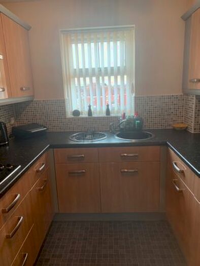 2 Bedroom Flat To Rent In St Leger Close, Dinnington, S25