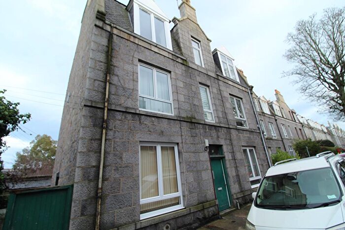 1 Bedroom Flat To Rent In Richmond Terrace, First Floor Left, AB25