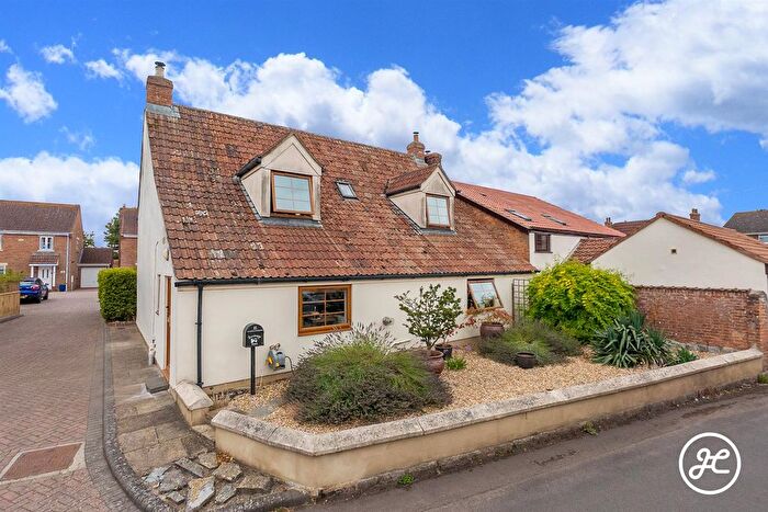 4 Bedroom Detached House For Sale In Standards Road, Westonzoyland, TA7