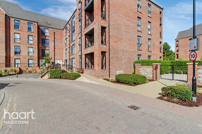 2 Bedroom Apartment To Rent In Mill Lane, Kent, ME14