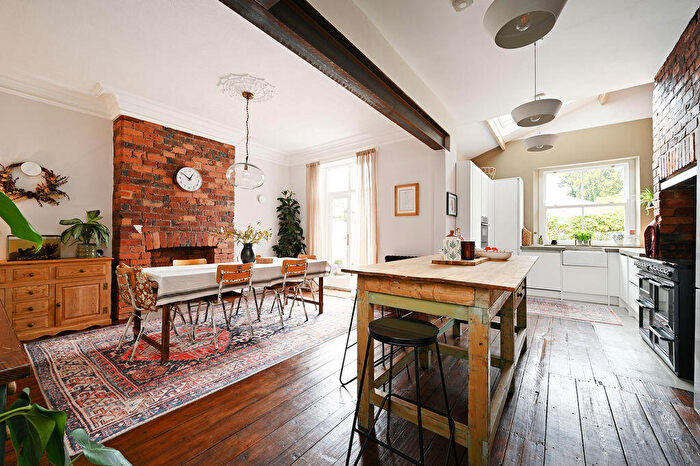 5 Bedroom Terraced House For Sale In Glencoe Road, Norfolk Park, Sheffield, S2