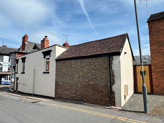 2 Bedroom House For Sale In New Road, Bromyard, HR7
