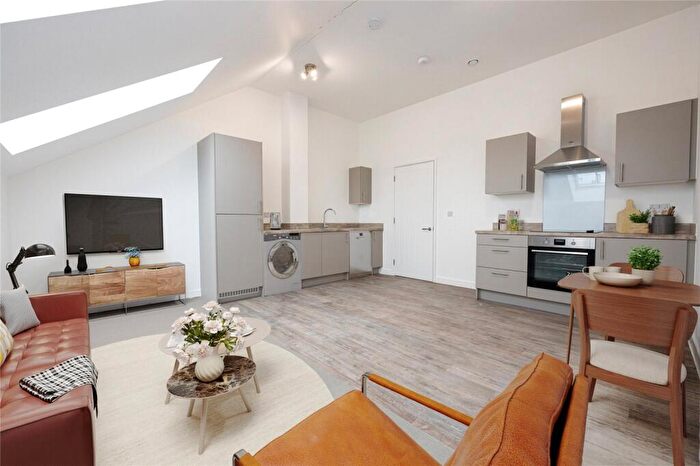 2 Bedroom Apartment For Sale In Tatton Road, Sale, Manchester, M33