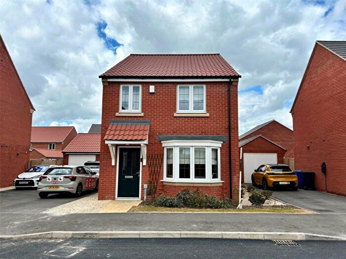 3 Bedroom Detached House For Sale In Hawkshead Way, Chesterfield, Derbyshire, S41