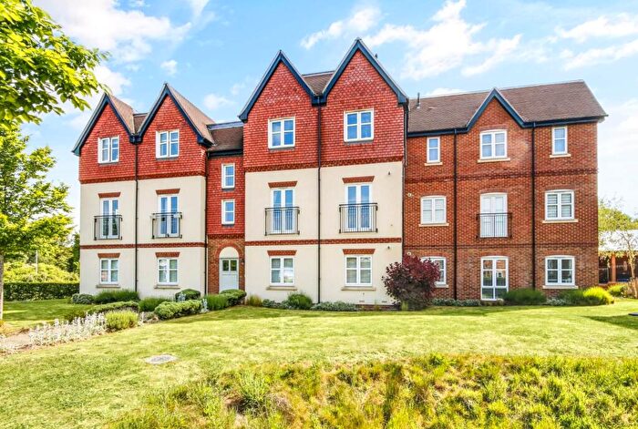 2 Bedroom Apartment For Sale In Ferard Corner, Warfield, RG42