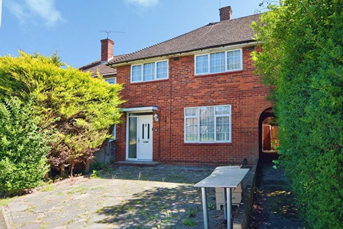 3 Bedroom Semi-Detached House For Sale In Balmoral Drive, Borehamwood, Hertfordshire, WD6