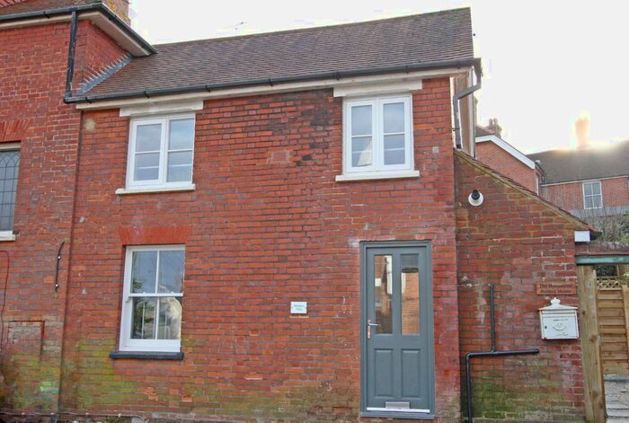 1 Bedroom Semi-Detached House To Rent In Western Road, Hawkhurst, Cranbrook, TN18