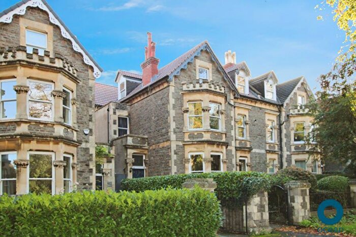 2 Bedroom Apartment To Rent In Westbury Road - Westbury On Trym, BS9