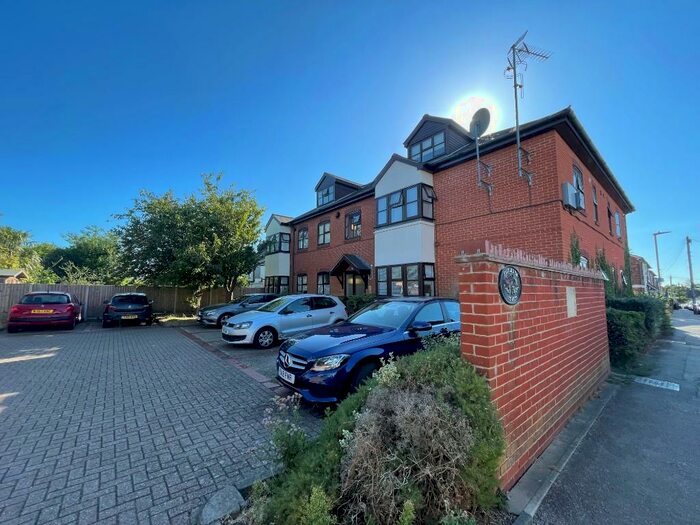 1 Bedroom Apartment To Rent In Boundary Road, St. Albans, Hertfordshire, AL1