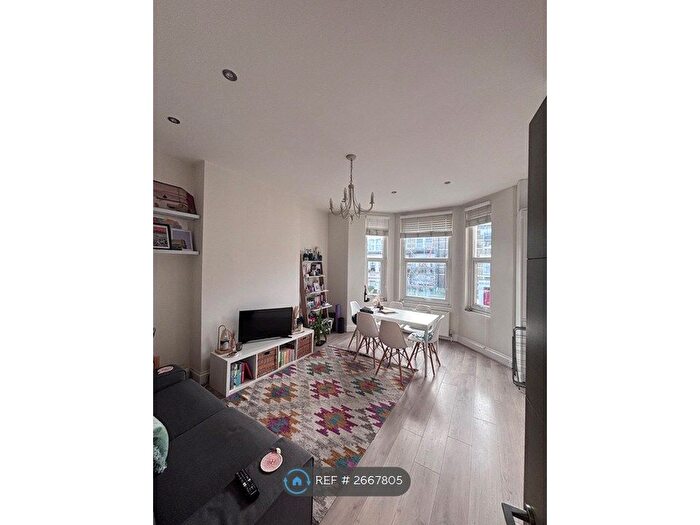 2 Bedroom Flat To Rent In Fernhead Road, London, W9