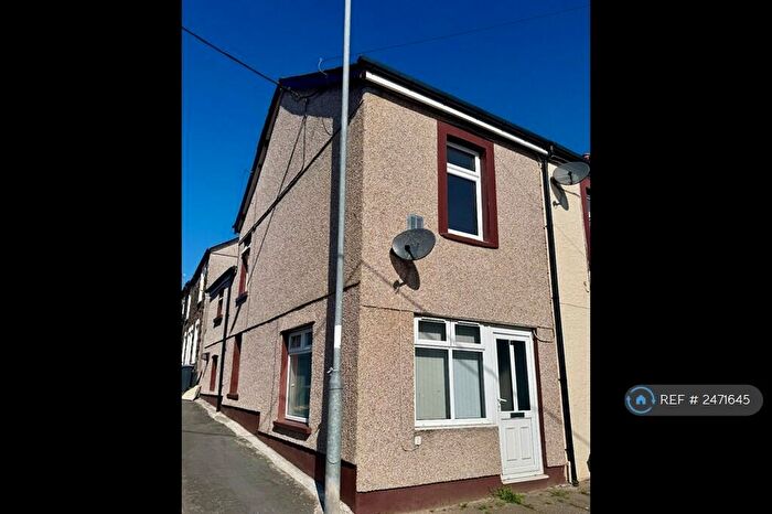 2 Bedroom End Of Terrace House To Rent In Oxford Street, Griffithstown, Pontypool, NP4