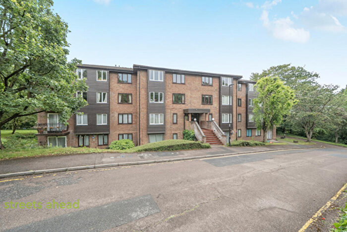 2 Bedroom Apartment For Sale In Steep Hill, Croydon, CR0
