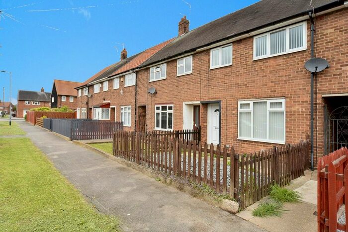 3 Bedroom Terraced House To Rent In Bamford Avenue, Hull, East Riding Of Yorkshi, HU9