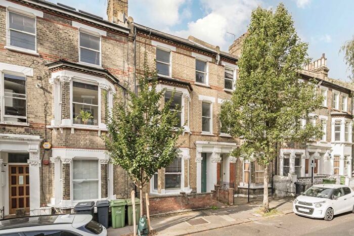 1 Bedroom Flat For Sale In St. Luke's Avenue, Clapham, SW4