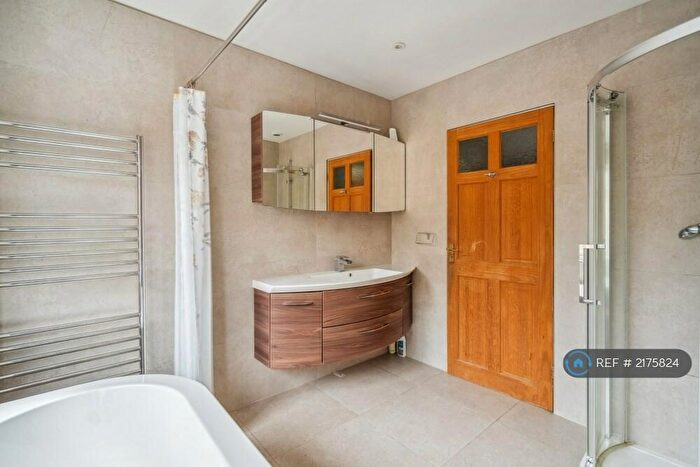 4 Bedroom Semi-Detached House To Rent In New Road, Chalfont St. Giles, HP8