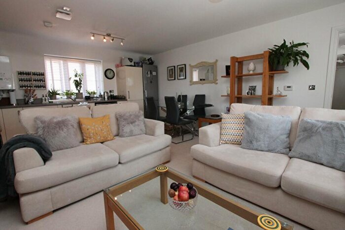 2 Bedroom Apartment For Sale In Durrant Mews, Hagley, Stourbridge, DY9