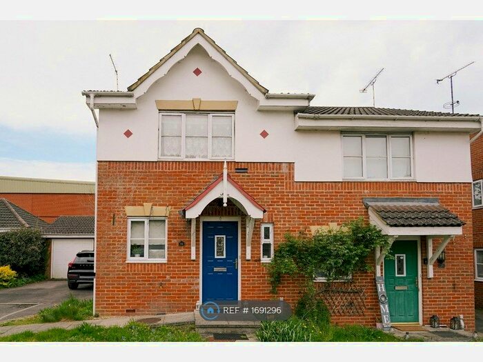 2 Bedroom Semi-Detached House To Rent In The Old Orchard, Farnham, GU9