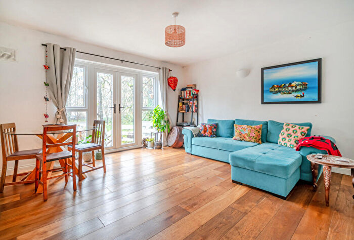 2 Bedroom Cottage For Sale In St. Georges Road, Cheltenham, Gloucestershire, GL50