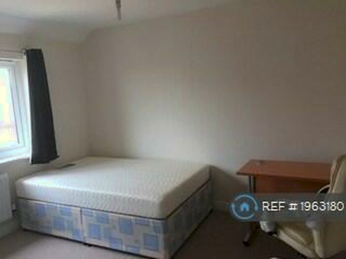 6 Bedroom Terraced House To Rent In Great Clover Leaze, Bristol, BS16