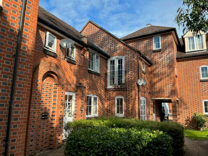 1 Bedroom Flat To Rent In Grange Mill Court, Eynsham, OX29