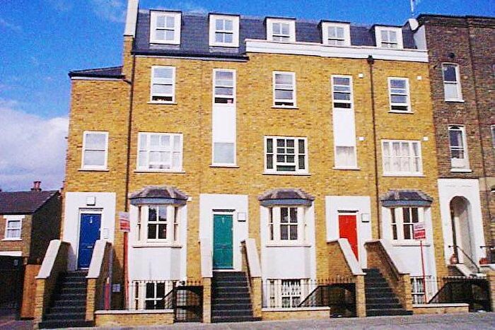 2 Bedroom Flat For Sale In Grove Road, Tower Hamlets, London, E3