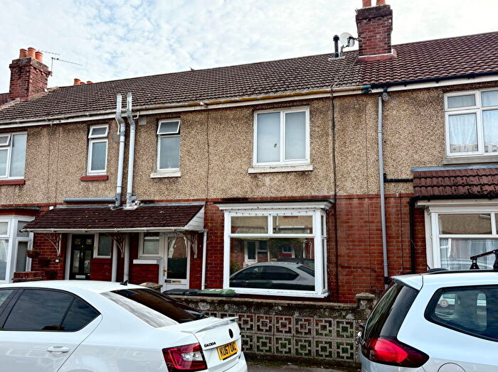 3 Bedroom Terraced House For Sale In Harcourt Road, Gosport, PO12