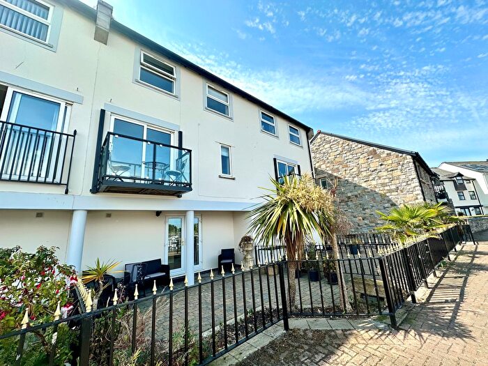 4 Bedroom Property To Rent In Telford Close, Conwy, LL32