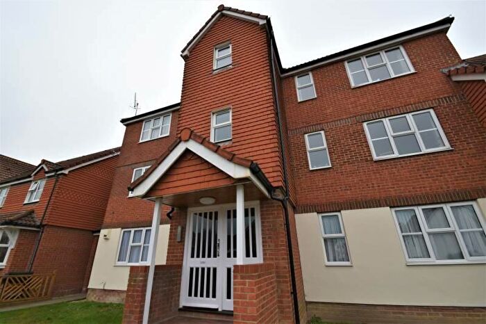 2 Bedroom Flat To Rent In Falmouth Close, Eastbourne, East Sussex, BN23