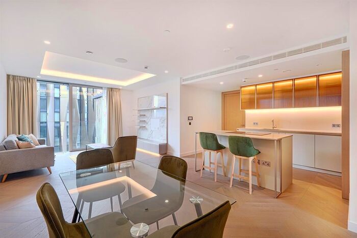 2 Bedroom Flat To Rent In The Haydon, Algate, EC3N