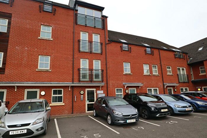 2 Bedroom Flat For Sale In Wesleyan Court, Lincoln, LN2