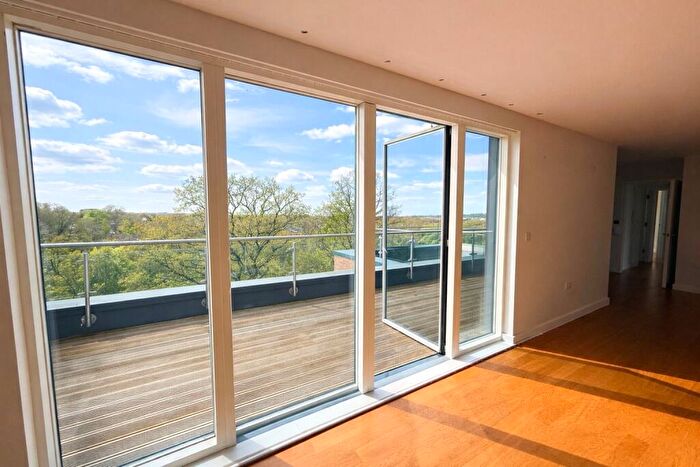 3 Bedroom Detached House For Sale In Old Bracknell Lane West, Bracknell, Berkshire, RG12