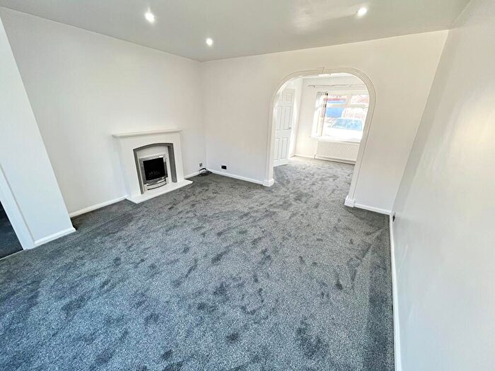 3 Bedroom Semi Detached House To Rent In Willow Close, Brinsworth, S60