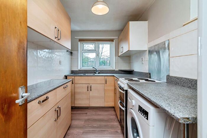 1 Bedroom Flat For Sale In Rushworth Close, Nottingham, Nottinghamshire, NG3