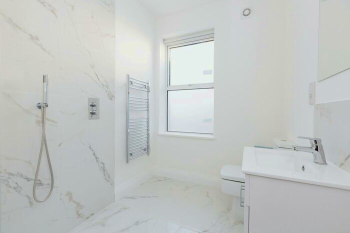 1 Bedroom Apartment To Rent In Outlook Apartments, High Road Leyton, E10