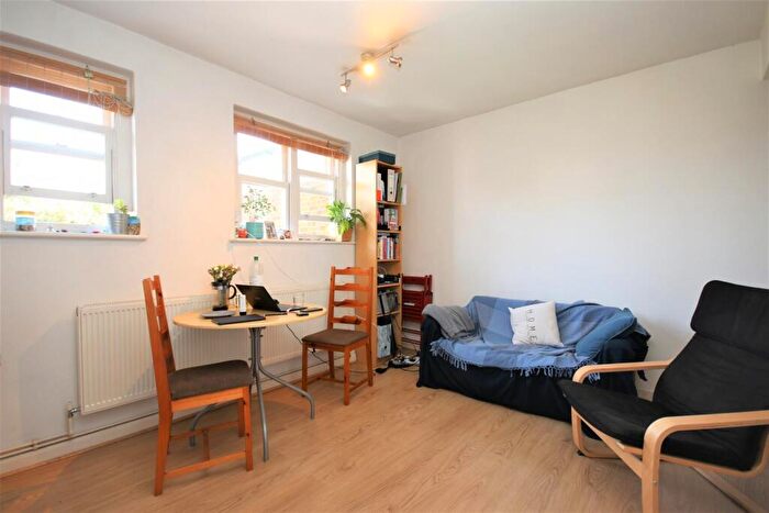 1 Bedroom Flat To Rent In Highbury Grange, N5