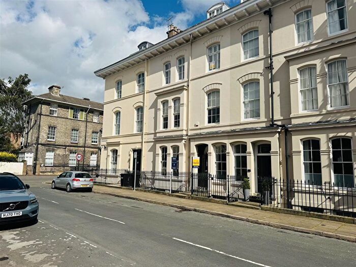 2 Bedroom Flat For Sale In Driffield Terrace, The Mount, YO24