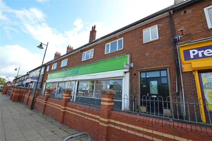 3 Bedroom Flat For Sale In Flat, The Square, Castleford, West Yorkshire, WF10