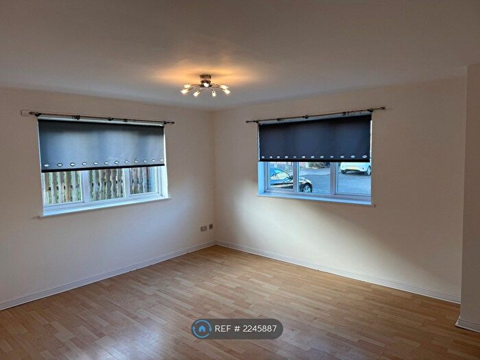 2 Bedroom Flat To Rent In Eversley Street, Glasgow, G32