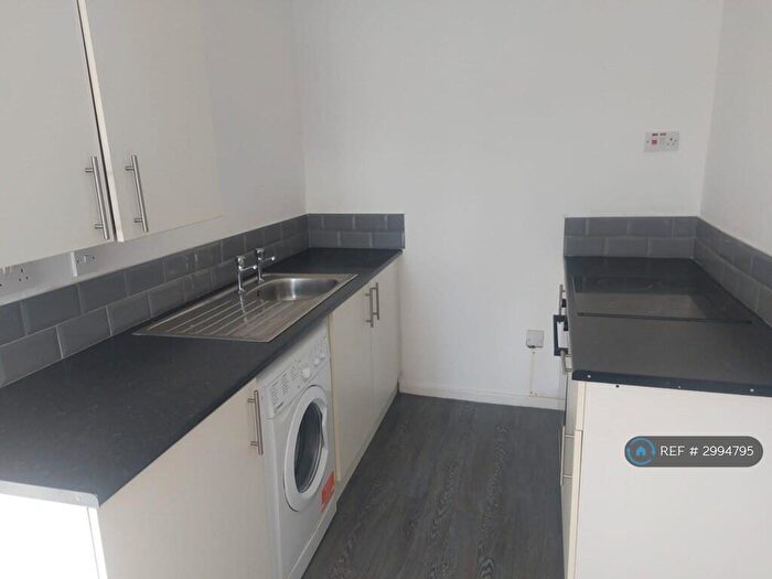 2 Bedroom Flat To Rent In Poulton Road, Wallasey, CH44