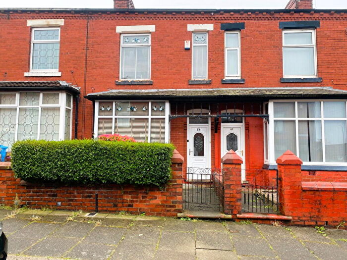 3 Bedroom Terraced House For Sale In Kimberley Street, Oldham, OL8