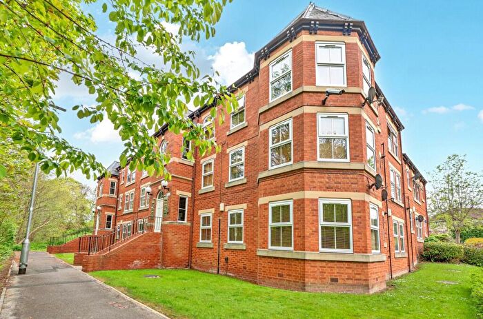 2 Bedroom Flat To Rent In Bridgewater Court, Grove Lane, Headingley, Leeds, LS6