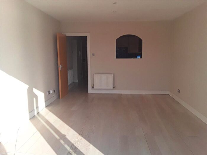 2 Bedroom Apartment To Rent In Keating Close, Kent, ME1