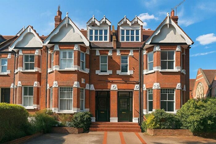 2 Bedroom Flat To Rent In Priory Road, London, N8