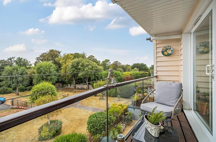 2 Bedroom Apartment For Sale In Seabrook Road, Hythe, CT21