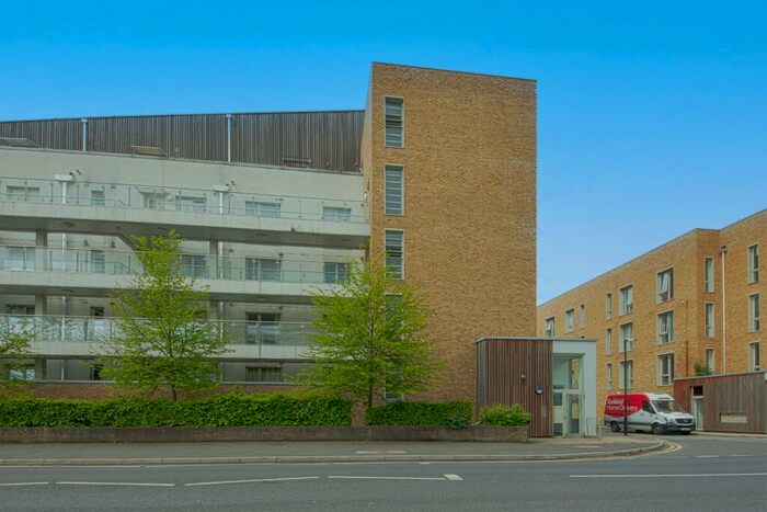 3 Bedroom Flat To Rent In Kidwells Close, Maidenhead, SL6