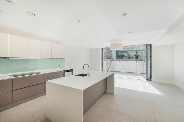 4 Bedroom Terraced House To Rent In Bridge Street, Chiswick, London, W4