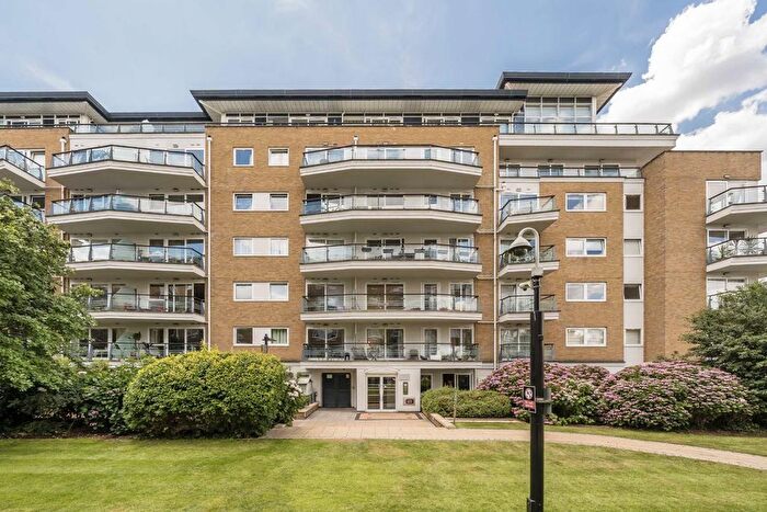 2 Bedroom Flat To Rent In Smugglers Way, Wandsworth, SW18