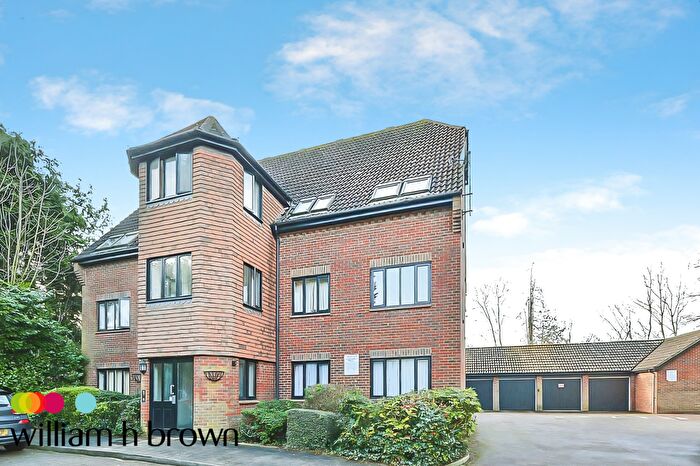 2 Bedroom Flat To Rent In Sawyers Hall Lane, Brentwood, CM15